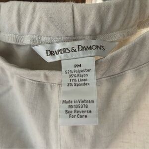 Draper's & Damon's Light Cream capri pants